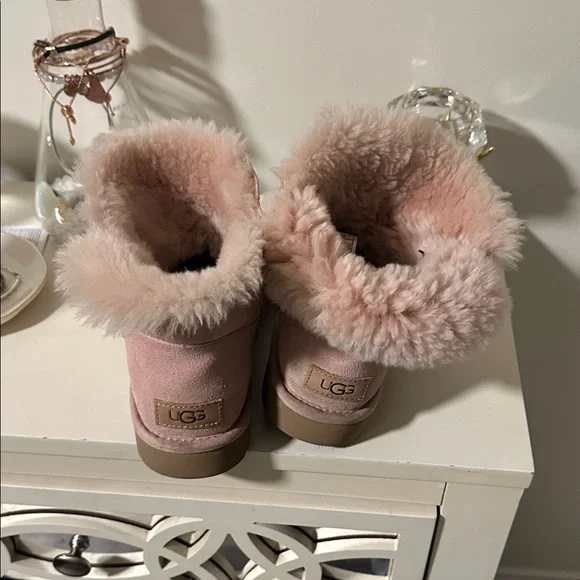 UGG Blush Shearling-Lined Winter Boots - Picture 5 of 8